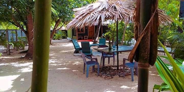 Naaval Beach Villa & Rooms Batticaloa Exterior photo