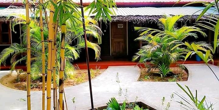 Naaval Beach Villa & Rooms Batticaloa Exterior photo