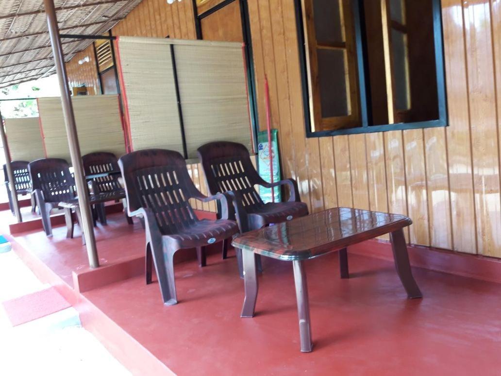 Naaval Beach Villa & Rooms Batticaloa Exterior photo
